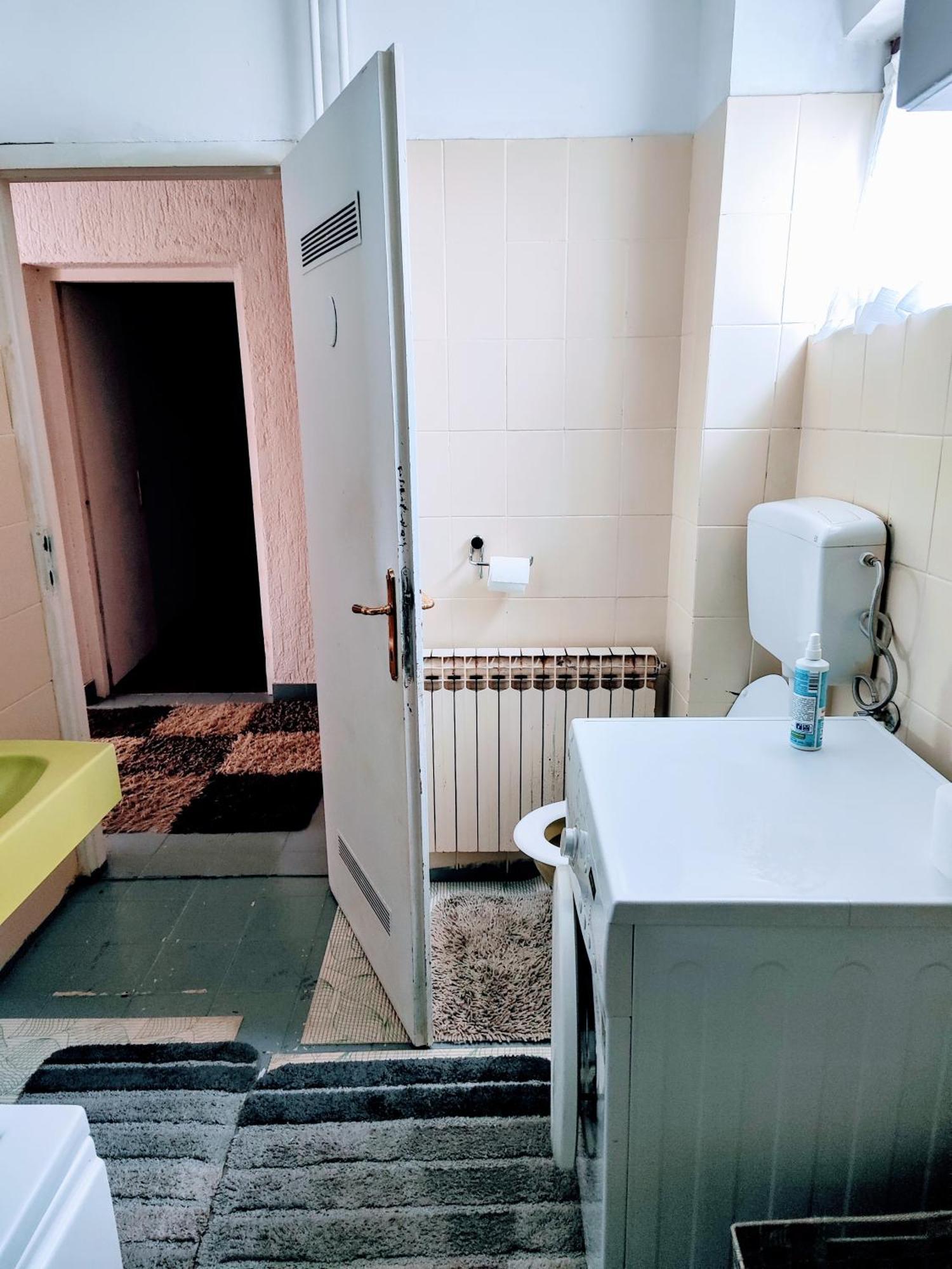 Ruhige Unterkunft Sesvete Exterior foto